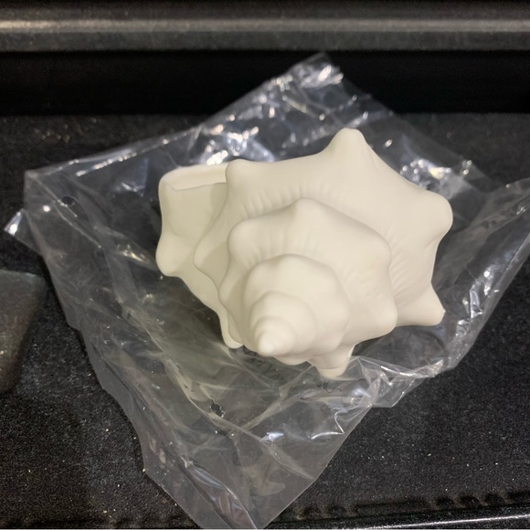 Yankee Candle Porcelain Conch Shell Tea Light Votive Candle Holder - Picture 5 of 10